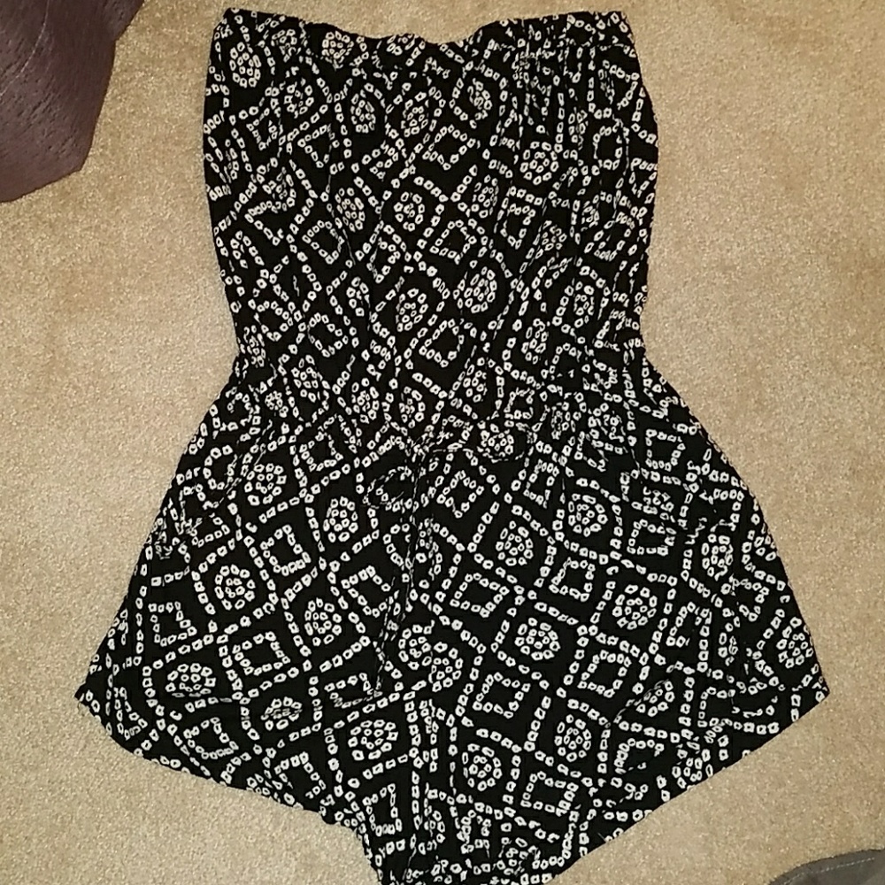 Patterned romper